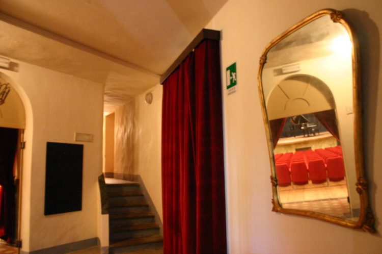 interno-teatro-anghiari-teatro-comunale-dei-ricomposti-05